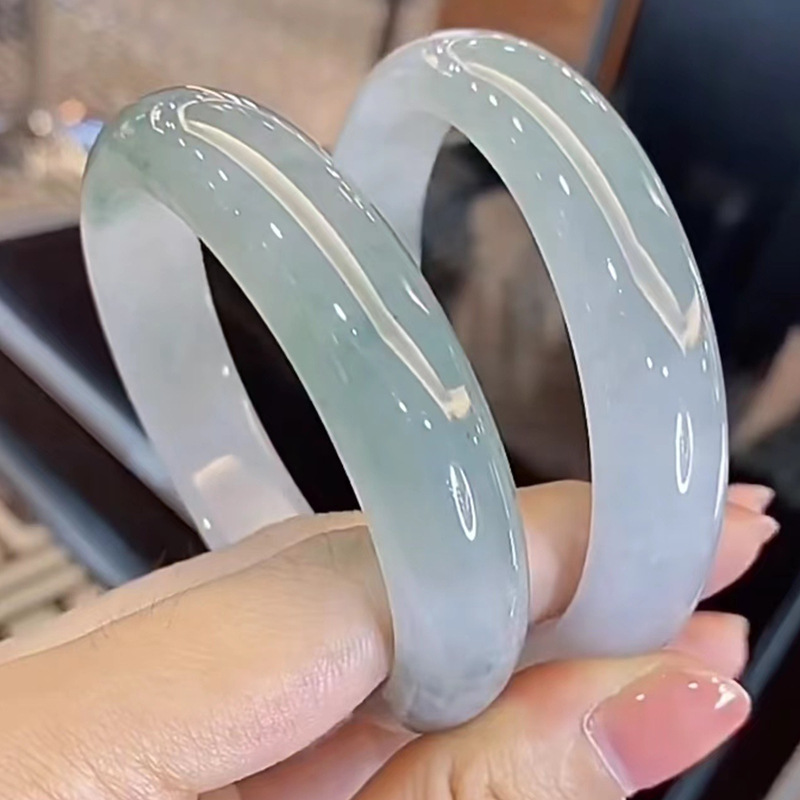 Oliegroen, drijvende bloem, ja - Bracelets recensie en prijs